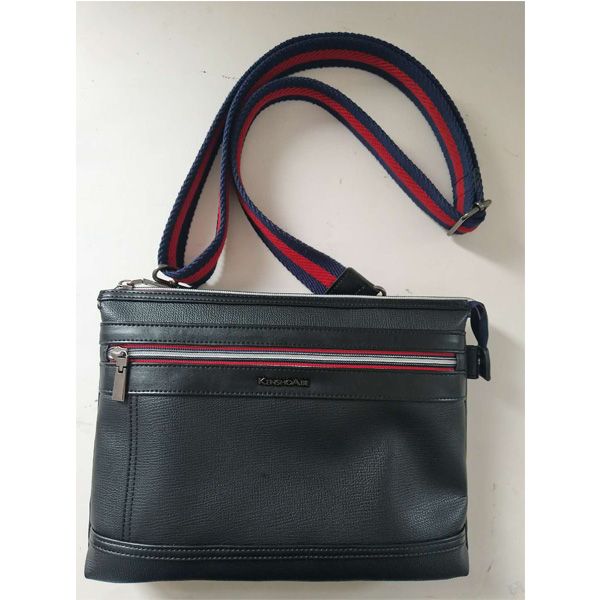 男性用ショルダーバッグ